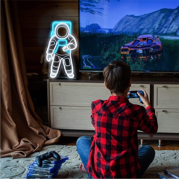 Neon Glowing Astronaut Space Galaxy Star Astronomy LED Wall Decor Light Gift - Picture 5 of 6